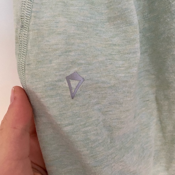 Teal Ivivva Cutout Tank - Picture 4 of 4